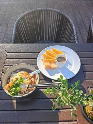 guest photo