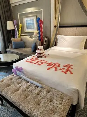 guest photo