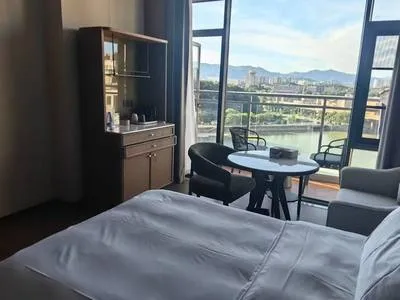 guest photo
