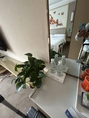 guest photo