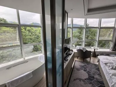guest photo