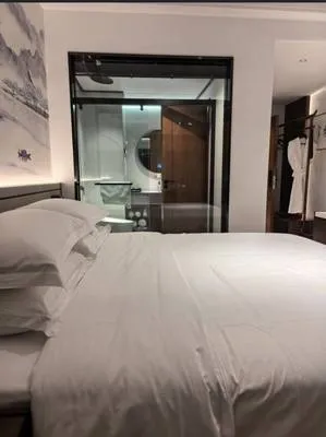 guest photo