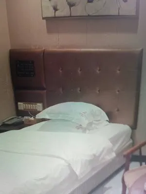guest photo