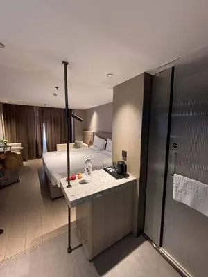 guest photo