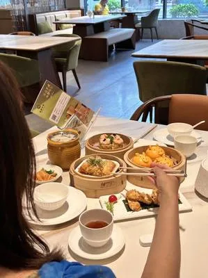 guest photo