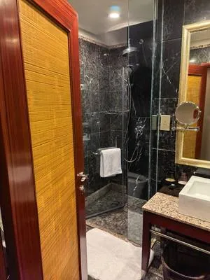 guest photo