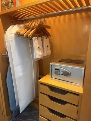 guest photo