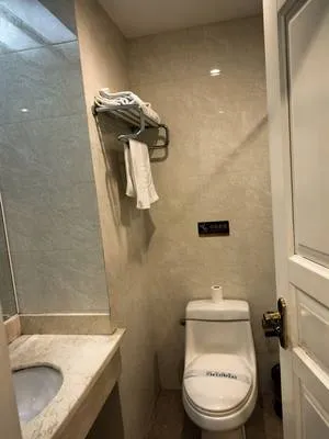 guest photo