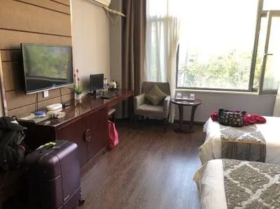 guest photo
