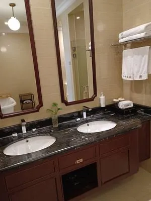 guest photo