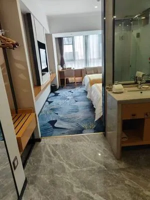 guest photo