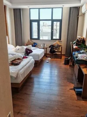 guest photo