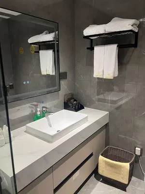 guest photo