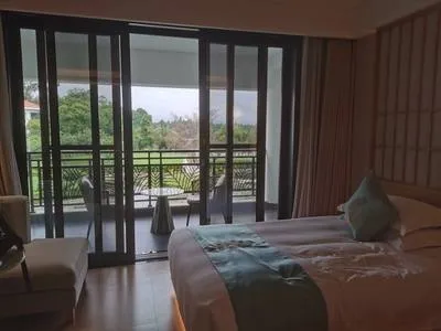 guest photo