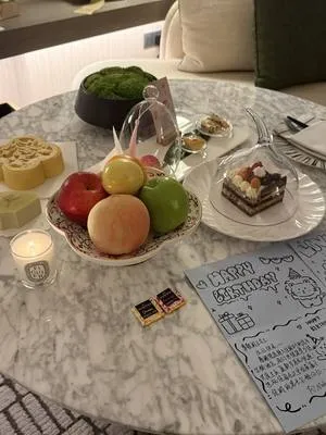 guest photo