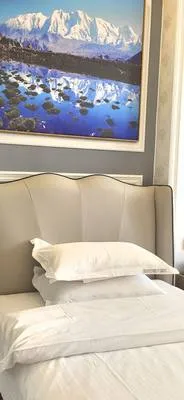 guest photo