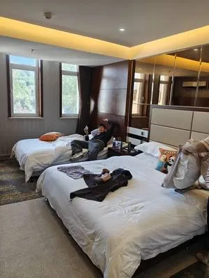 guest photo