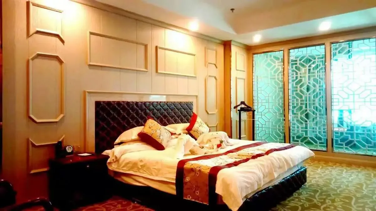 Longzhupozhang Hotel