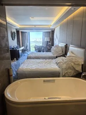 guest photo