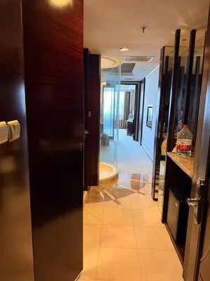 guest photo