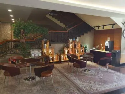 guest photo