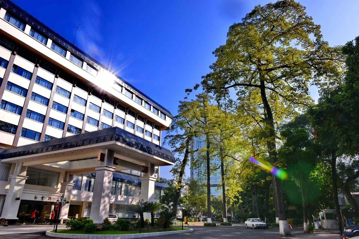 Guangdong Ying Hotel