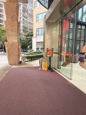 guest photo