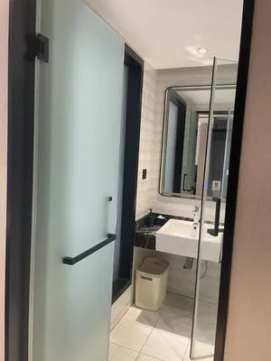 guest photo