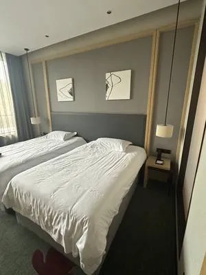 guest photo