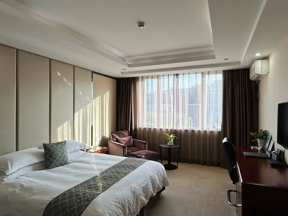 Zhejiang Lvyuan Houqin Fuwu Lvyuan Hotel