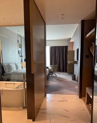 guest photo