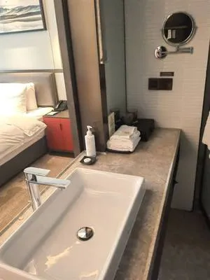 guest photo