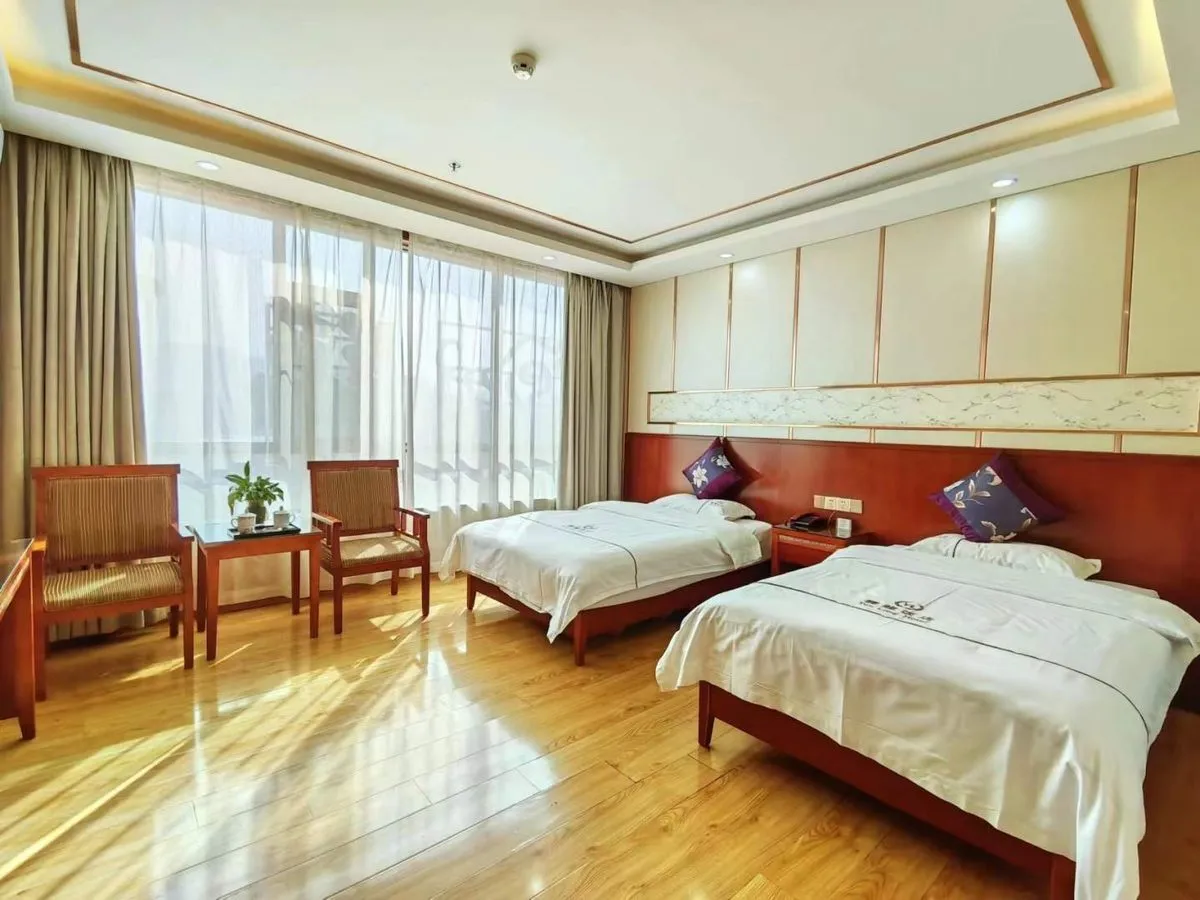 Yunlong Hotel
