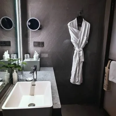 guest photo