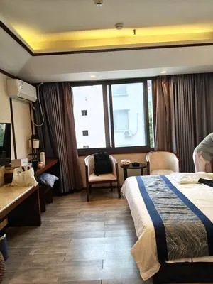 guest photo