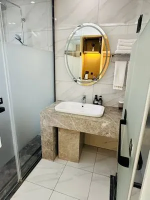 guest photo