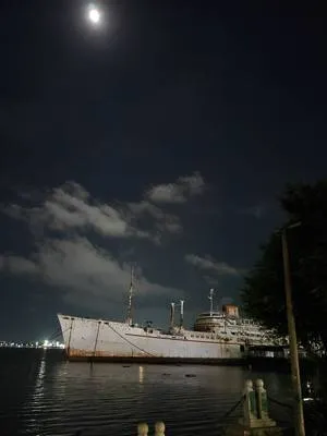 guest photo