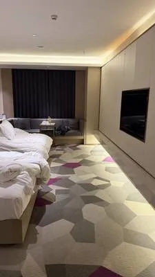 guest photo