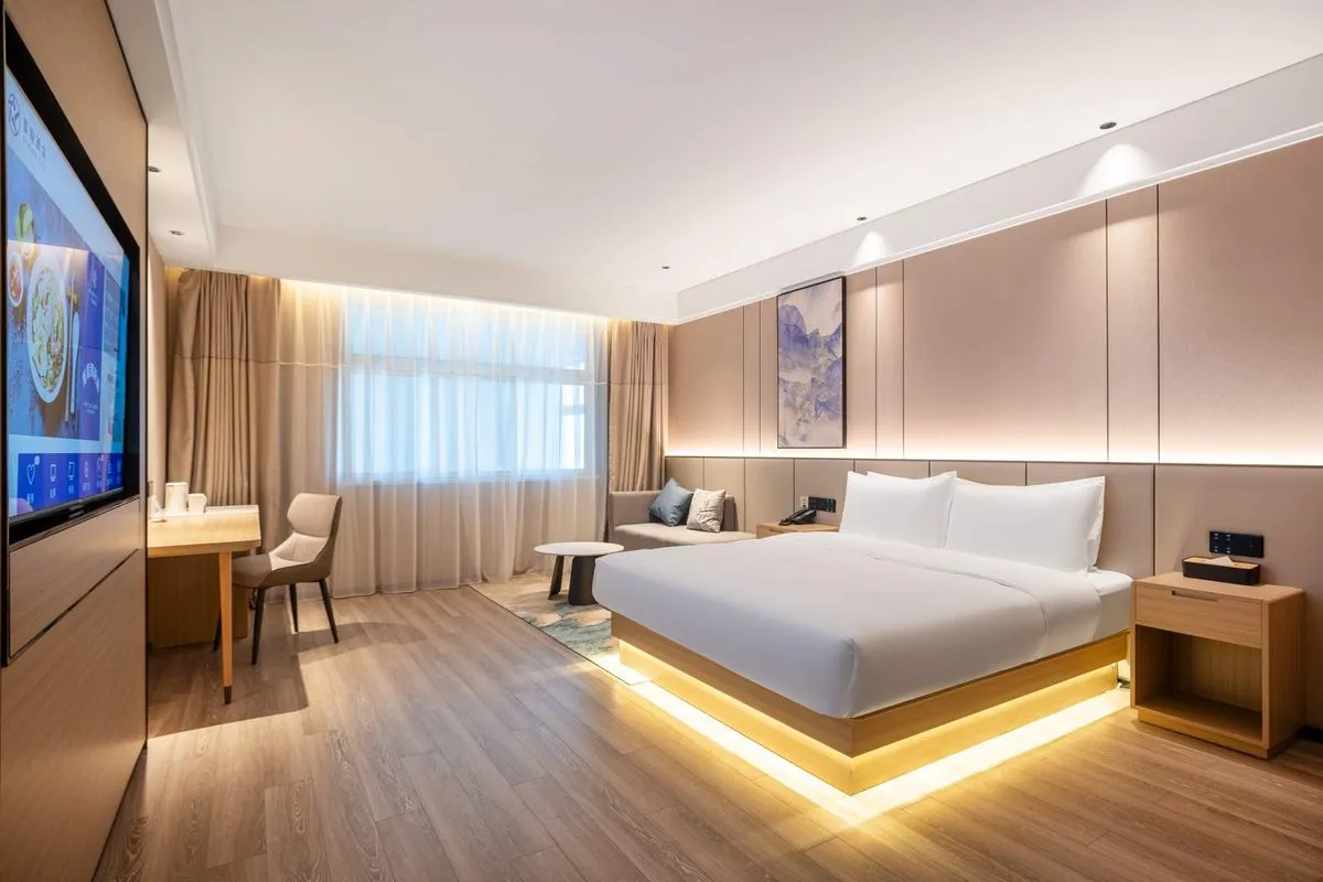 Holiday Inn Buhala