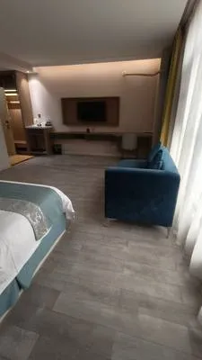 guest photo