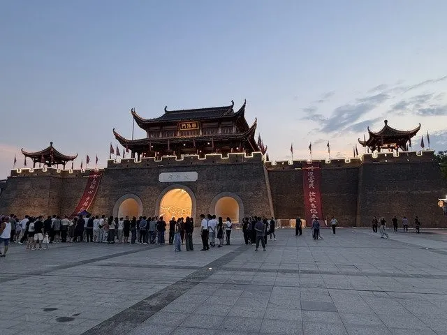 Jiangbinguoji Grand Hotel