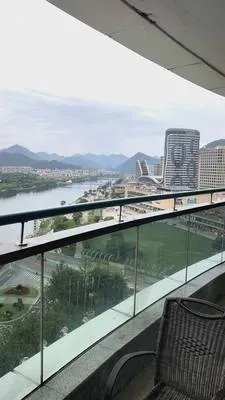 guest photo
