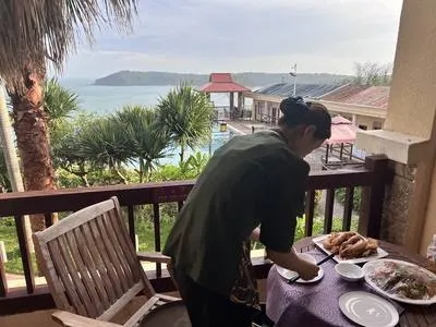 guest photo