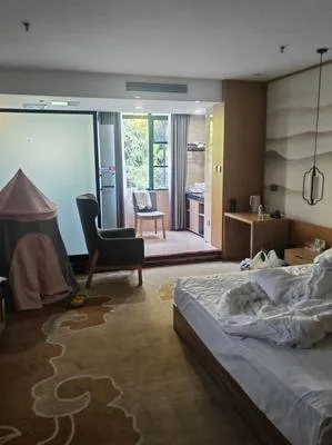 guest photo