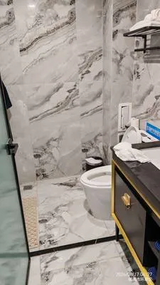 guest photo
