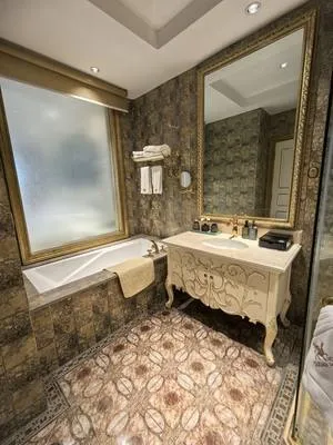 guest photo