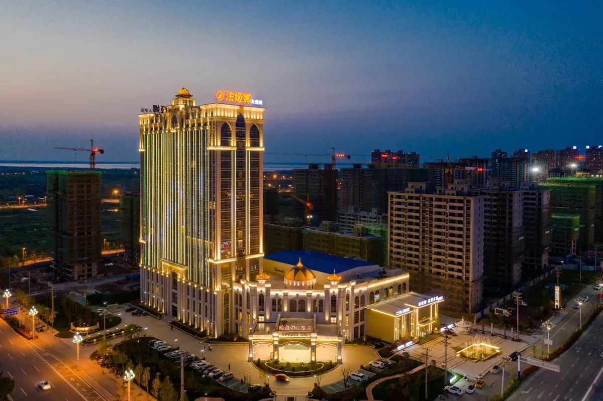 Huoqiu Faji Na Grand Hotel
