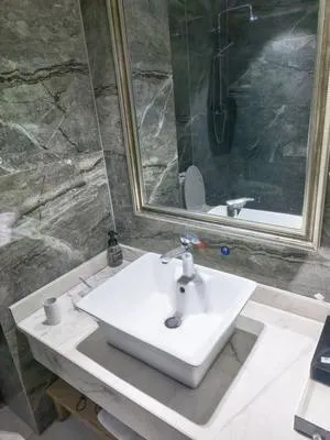 guest photo