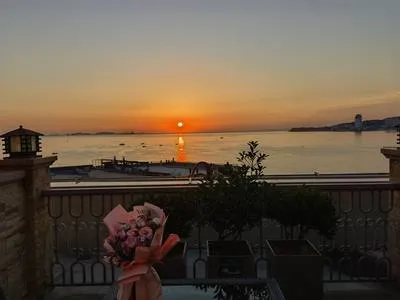 guest photo