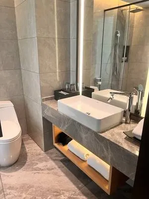 guest photo